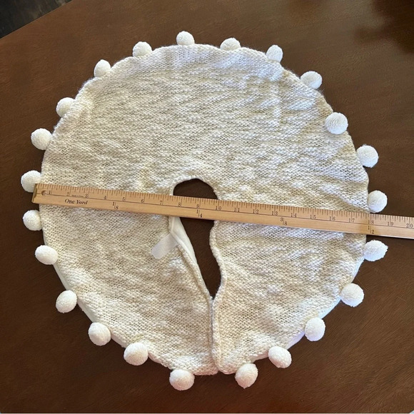 Wondershop Mini Christmas Tree Skirt, White Knit w/  PomPom Trim - Picture 4 of 4